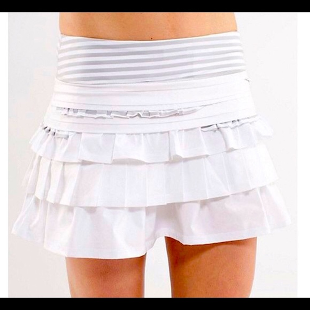 LULULEMON Back On Track Skirt/Skort, white ruffle, SIZE 4